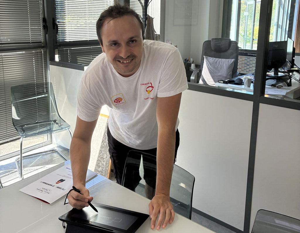 Nouvelle signature de contrat un projet de maison prend vie avec vmf